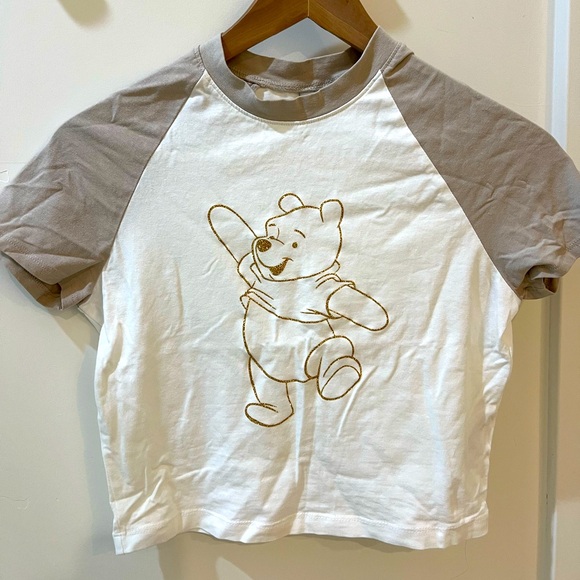 Winnie the Pooh HM Divided baby tee crop top - Picture 2 of 3